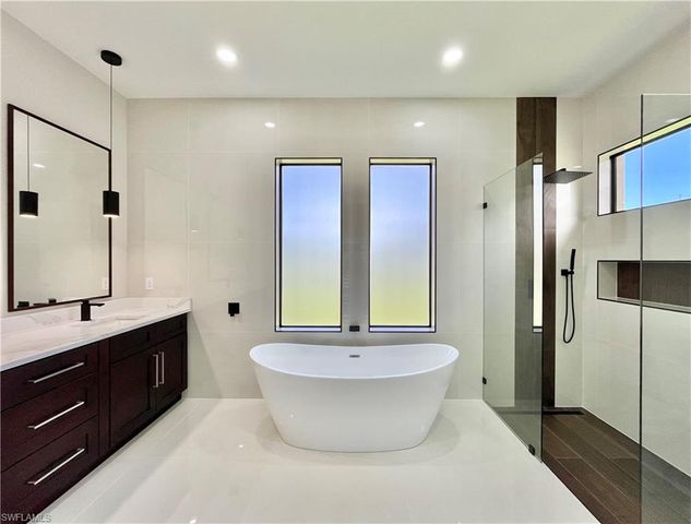 2341 NW 38th PL, Cape Coral, FL 33993