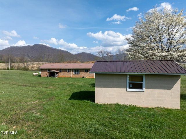 345 Arrowood Road, Jonesborough, TN 37659