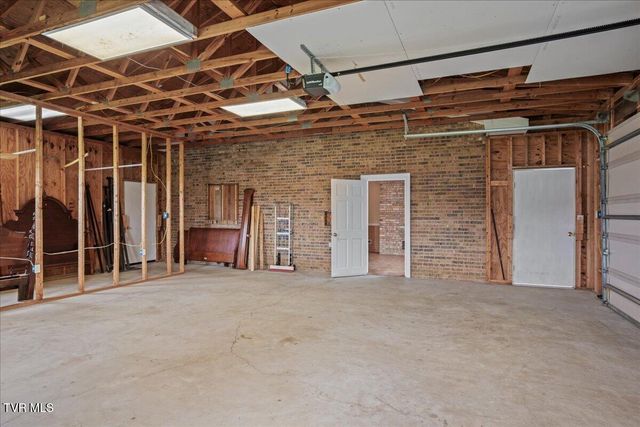 345 Arrowood Road, Jonesborough, TN 37659