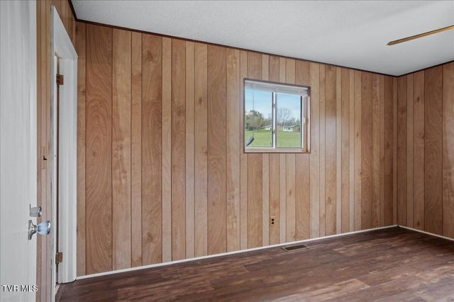 345 Arrowood Road, Jonesborough, TN 37659