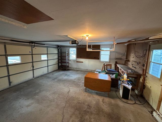 3314 Scenic Dr, Cedar Falls, IA 50613