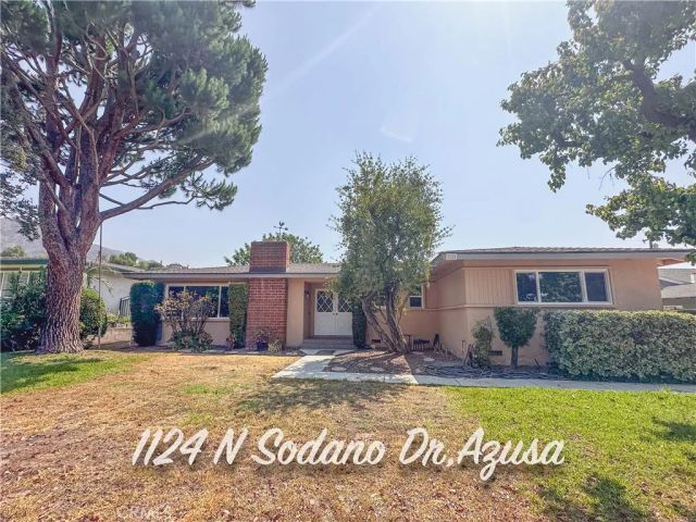 1124 N Soldano Drive, Azusa, CA 91702