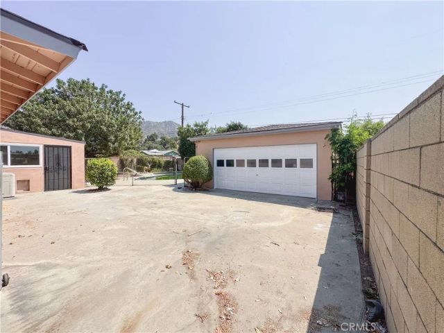 1124 N Soldano Drive, Azusa, CA 91702