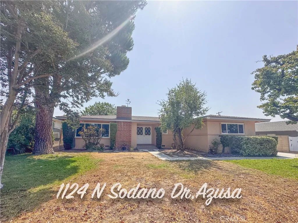 1124 N Soldano Drive, Azusa, CA 91702