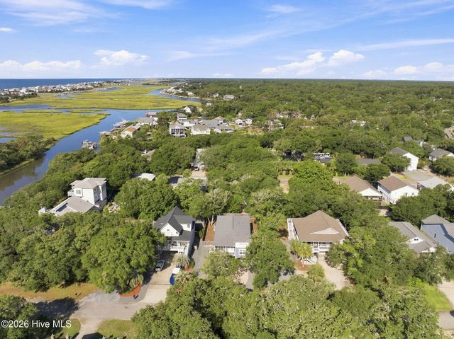 119 SW 12th Street, Oak Island, NC 28465