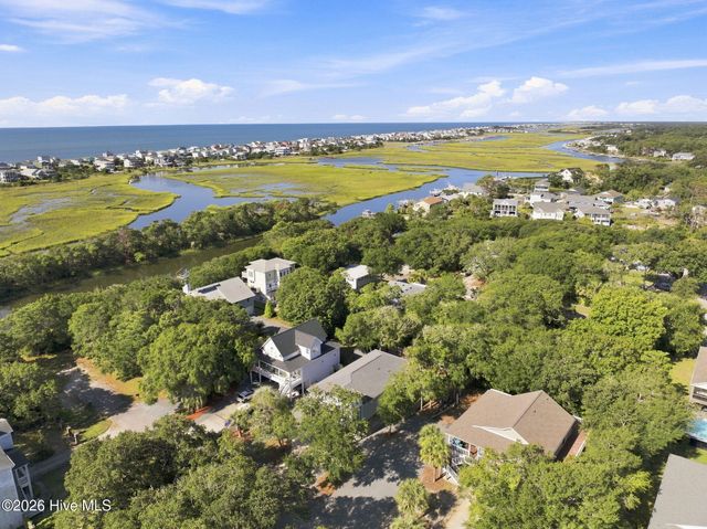 119 SW 12th Street, Oak Island, NC 28465