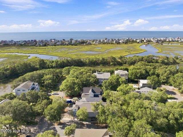 119 SW 12th Street, Oak Island, NC 28465