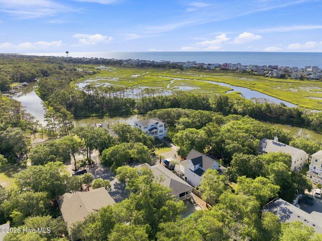 119 SW 12th Street, Oak Island, NC 28465