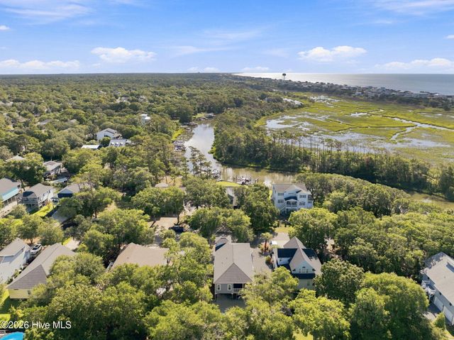 119 SW 12th Street, Oak Island, NC 28465