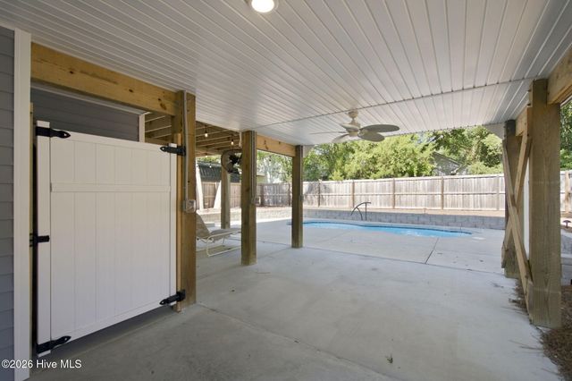 119 SW 12th Street, Oak Island, NC 28465