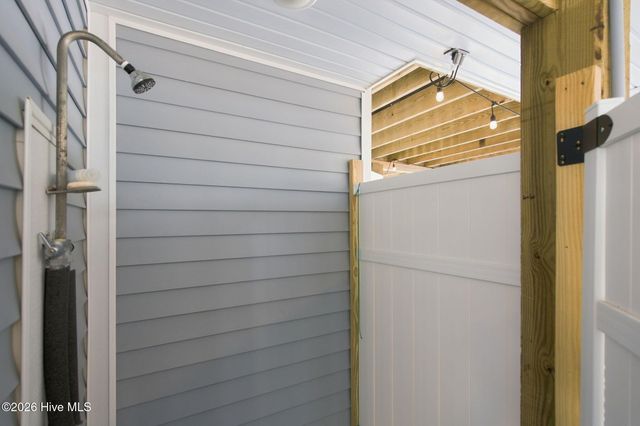 119 SW 12th Street, Oak Island, NC 28465