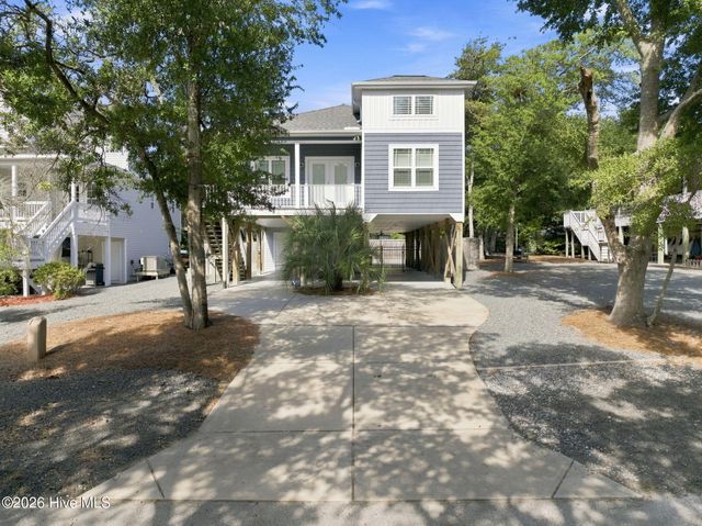 119 SW 12th Street, Oak Island, NC 28465