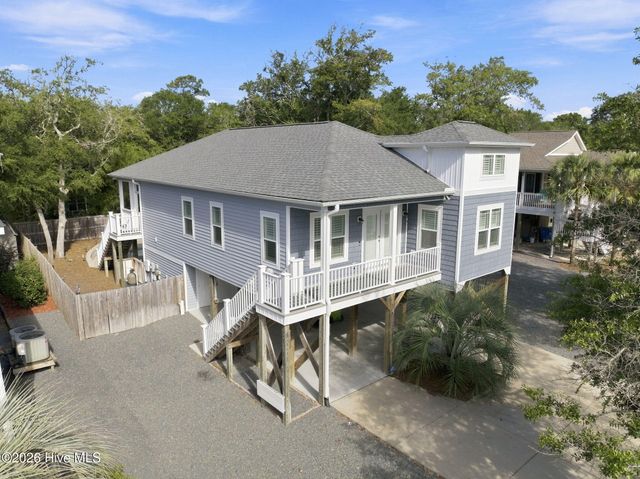 119 SW 12th Street, Oak Island, NC 28465
