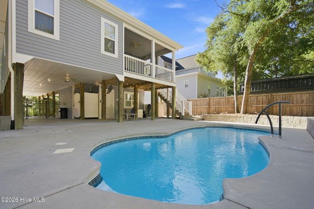 119 SW 12th Street, Oak Island, NC 28465