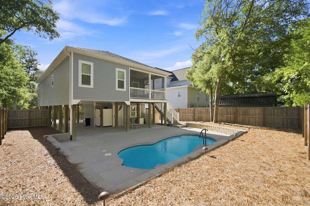 119 SW 12th Street, Oak Island, NC 28465