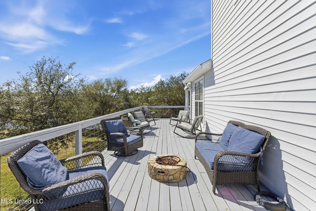 5015 1st Avenue, Bay Saint Louis, MS 39520