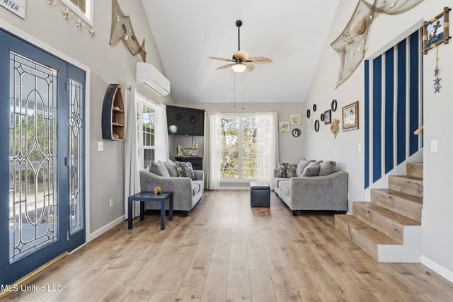 5015 1st Avenue, Bay Saint Louis, MS 39520