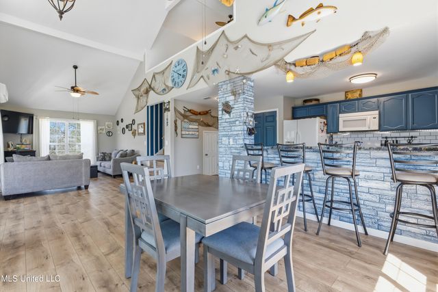 5015 1st Avenue, Bay Saint Louis, MS 39520