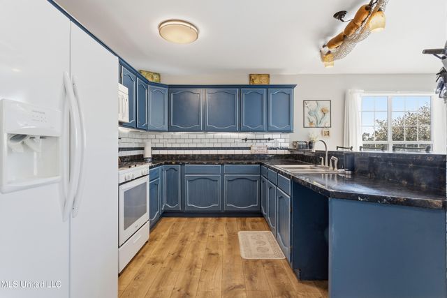 5015 1st Avenue, Bay Saint Louis, MS 39520