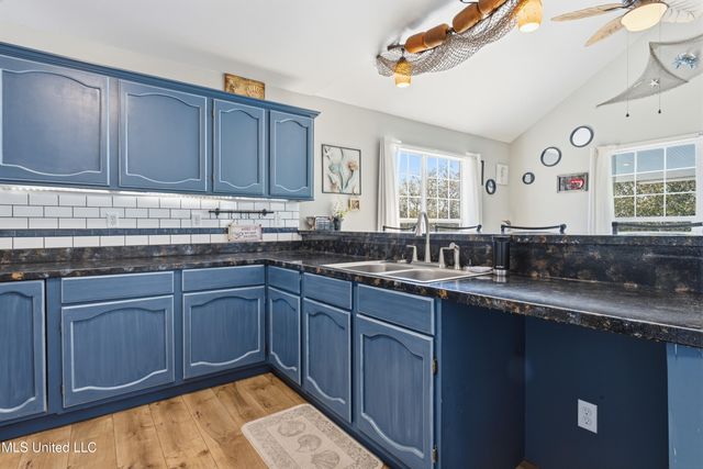 5015 1st Avenue, Bay Saint Louis, MS 39520