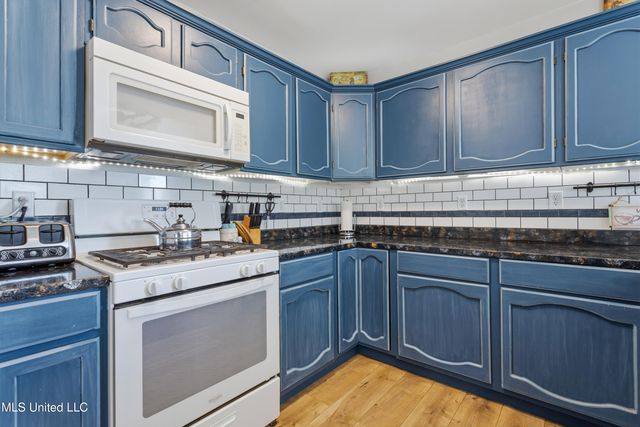 5015 1st Avenue, Bay Saint Louis, MS 39520