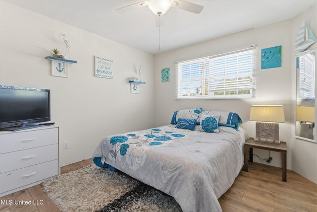 5015 1st Avenue, Bay Saint Louis, MS 39520