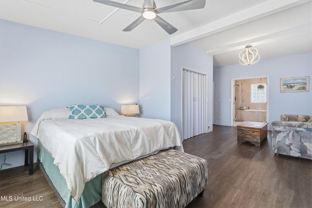 5015 1st Avenue, Bay Saint Louis, MS 39520