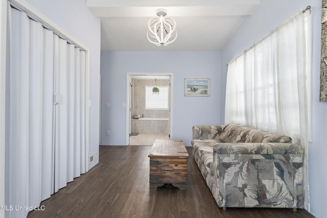 5015 1st Avenue, Bay Saint Louis, MS 39520