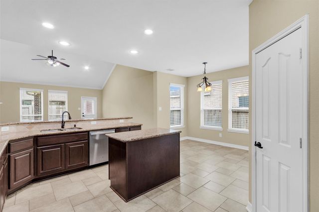 25314 Pineglen Terrace Drive, Spring, TX 77389