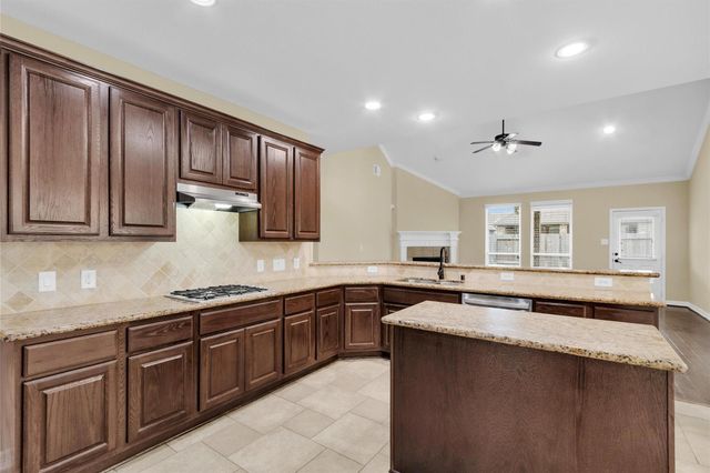 25314 Pineglen Terrace Drive, Spring, TX 77389