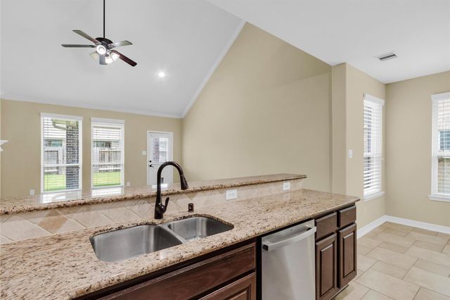 25314 Pineglen Terrace Drive, Spring, TX 77389