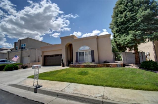 11132 Spyglass Hill Lane NE, Albuquerque, NM 87111