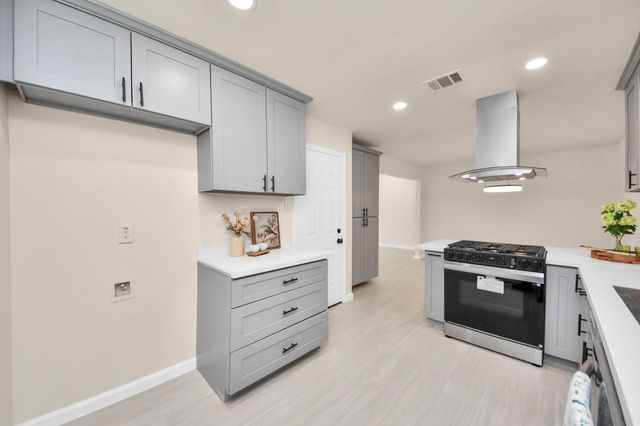7707 Lumber Jack Drive, Houston, TX 77040
