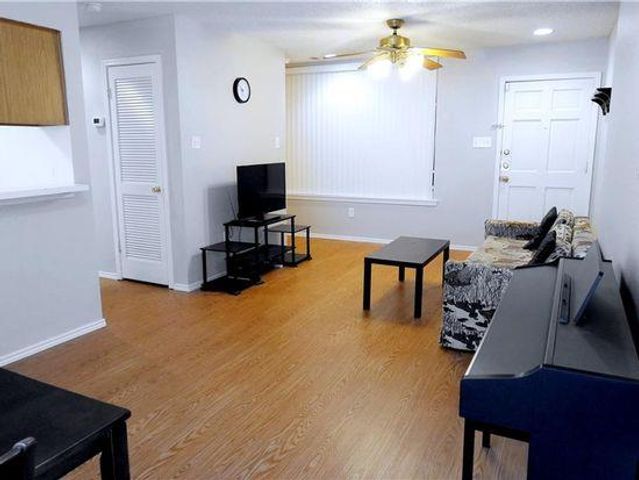 2409 Leon ST 108, Austin, TX 78705