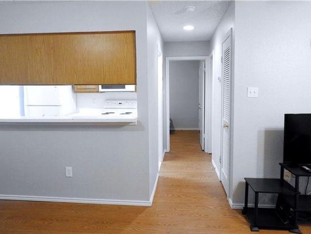 2409 Leon ST 108, Austin, TX 78705