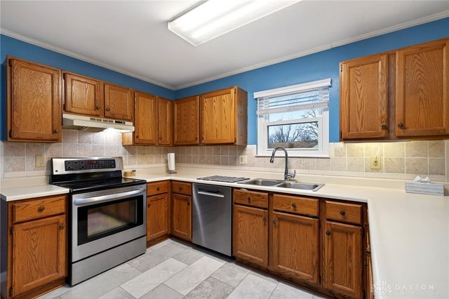 6613 Loblolly Drive, Huber Heights, OH 45424