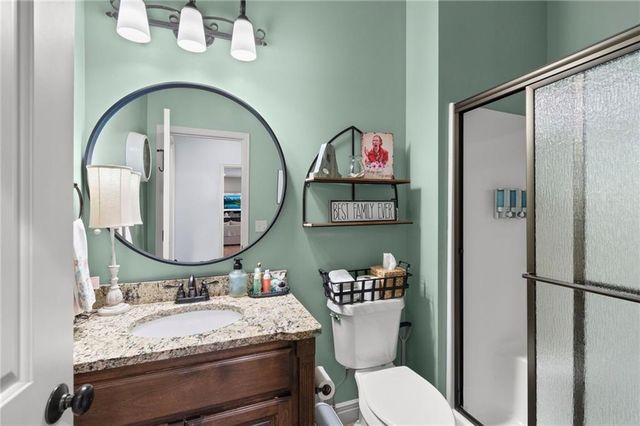 6484 N Whitetail Way, Parkville, MO 64152