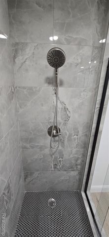 5590 Bayswater Road, West Bloomfield, MI 48322