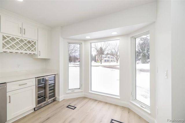 5590 Bayswater Road, West Bloomfield, MI 48322