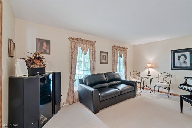 5901 Sharon Drive, Youngstown, OH 44512