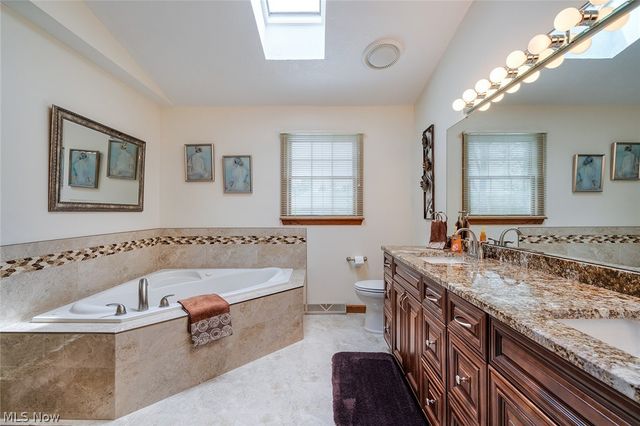5901 Sharon Drive, Youngstown, OH 44512