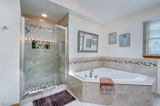 5901 Sharon Drive, Youngstown, OH 44512