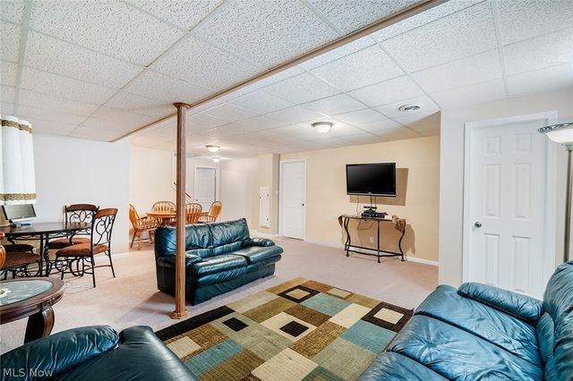 5901 Sharon Drive, Youngstown, OH 44512