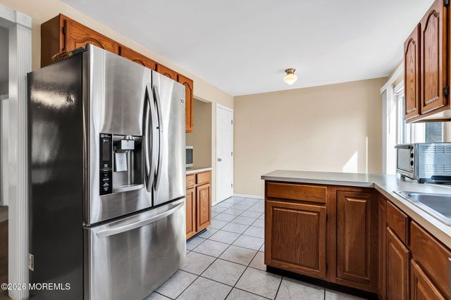 641 Ship Avenue, Beachwood, NJ 08722