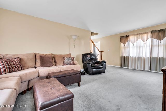 641 Ship Avenue, Beachwood, NJ 08722