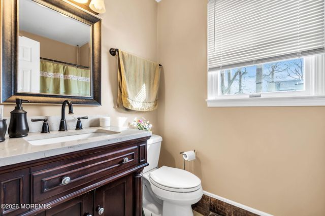 641 Ship Avenue, Beachwood, NJ 08722