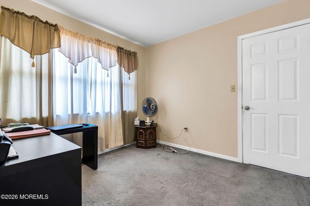 641 Ship Avenue, Beachwood, NJ 08722