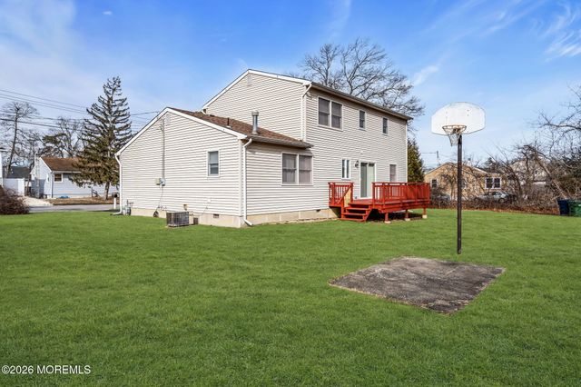 641 Ship Avenue, Beachwood, NJ 08722