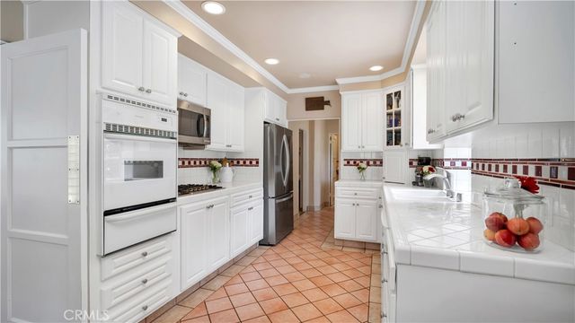 2105 N Heliotrope Drive, Santa Ana, CA 92706