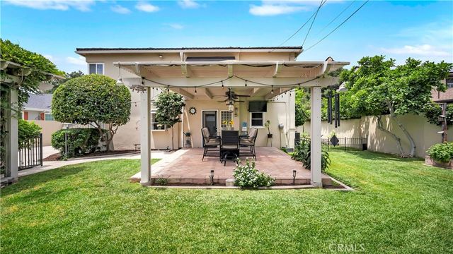 2105 N Heliotrope Drive, Santa Ana, CA 92706